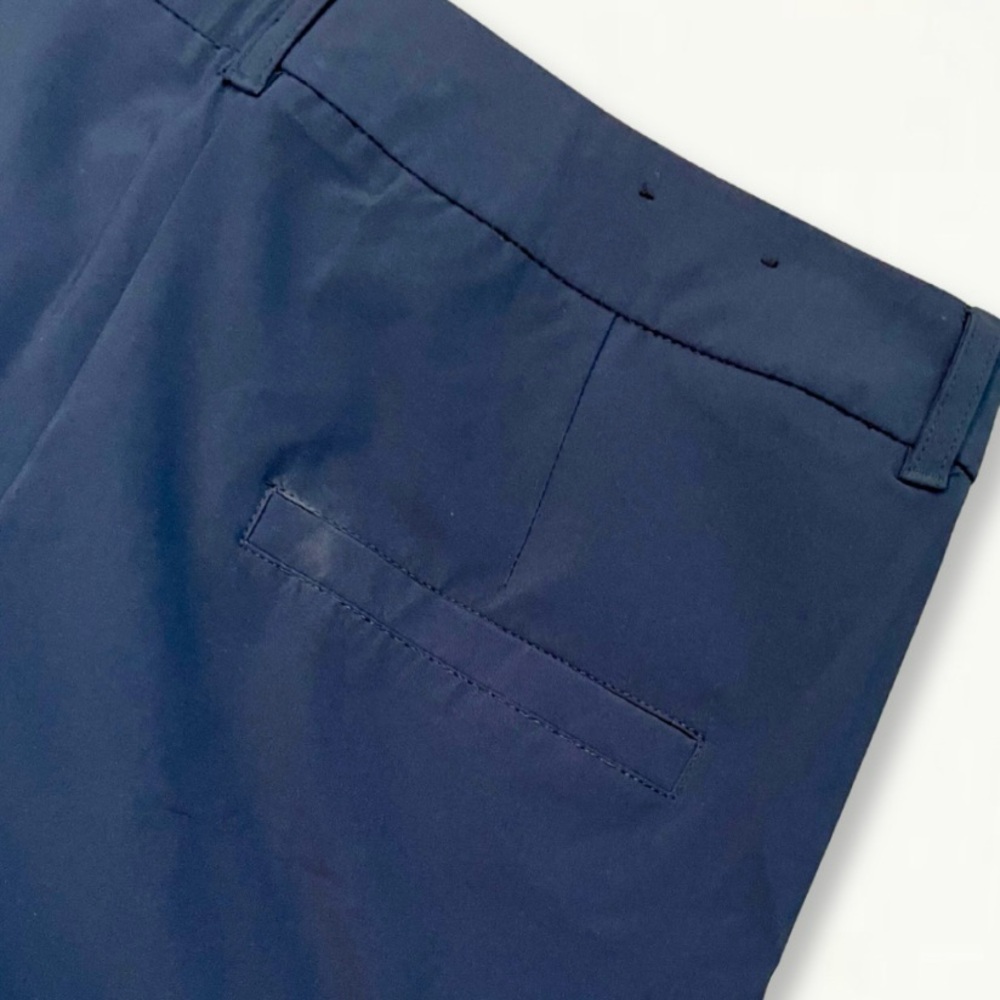SOLD J. Lindeberg Gwen Short Micro Women’s Athletic Golf Shorts Navy + White - Picture 16 of 16